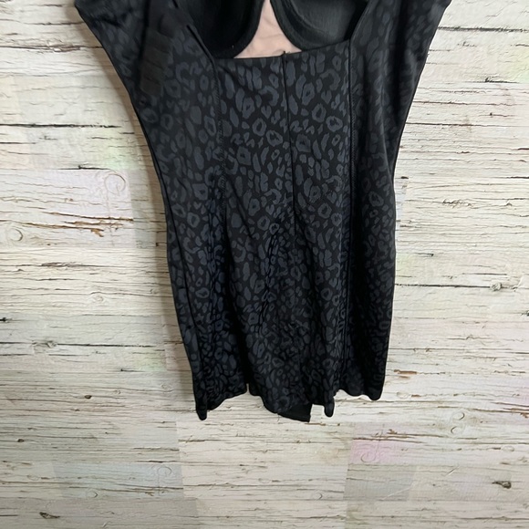 Bebe black lace mini dress size medium - Picture 6 of 9